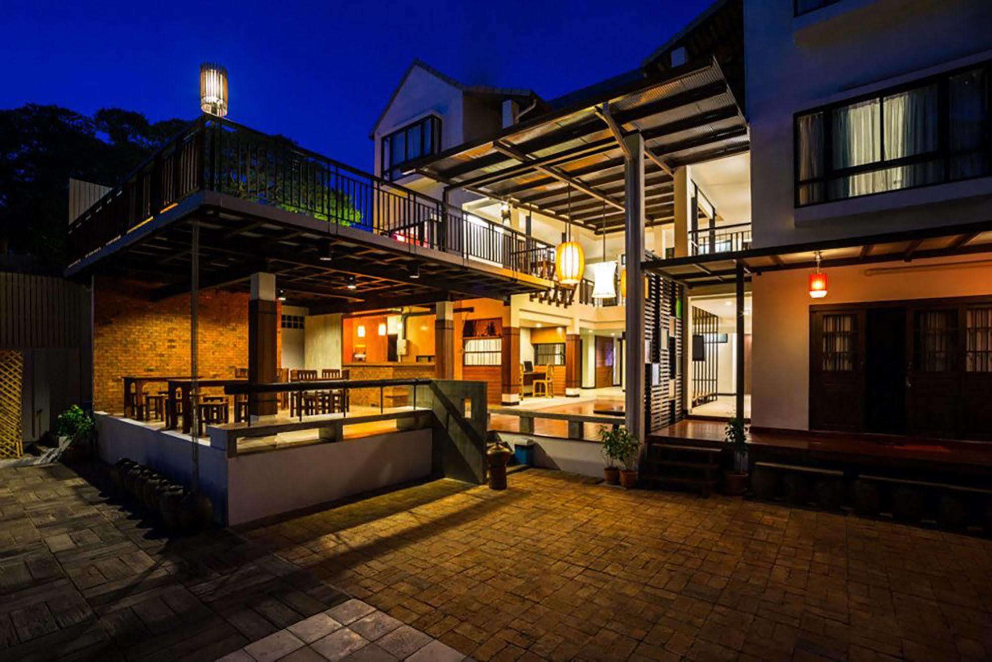 Baan Ing Ping Hotel Chiang Mai Exterior foto
