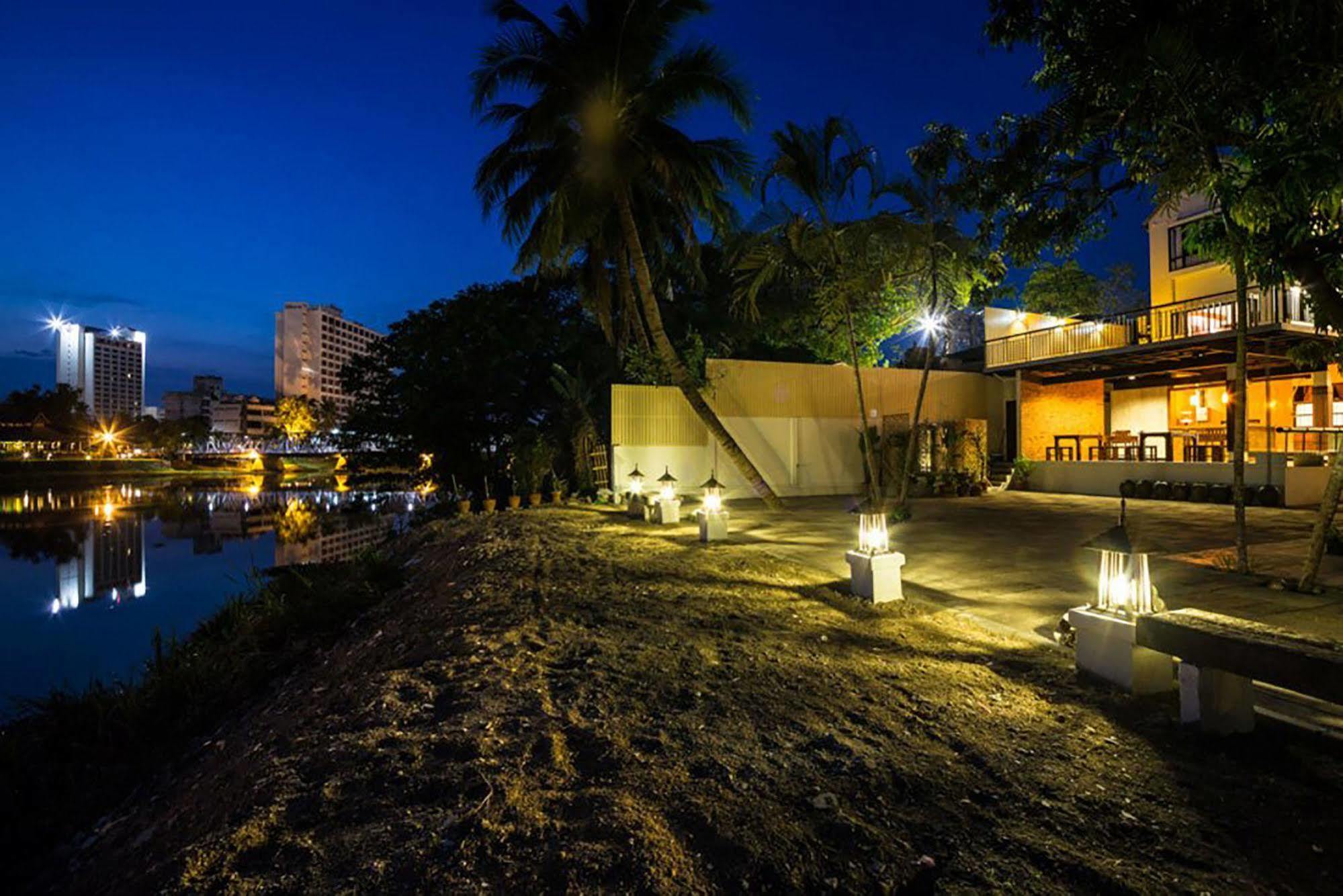 Baan Ing Ping Hotel Chiang Mai Exterior foto