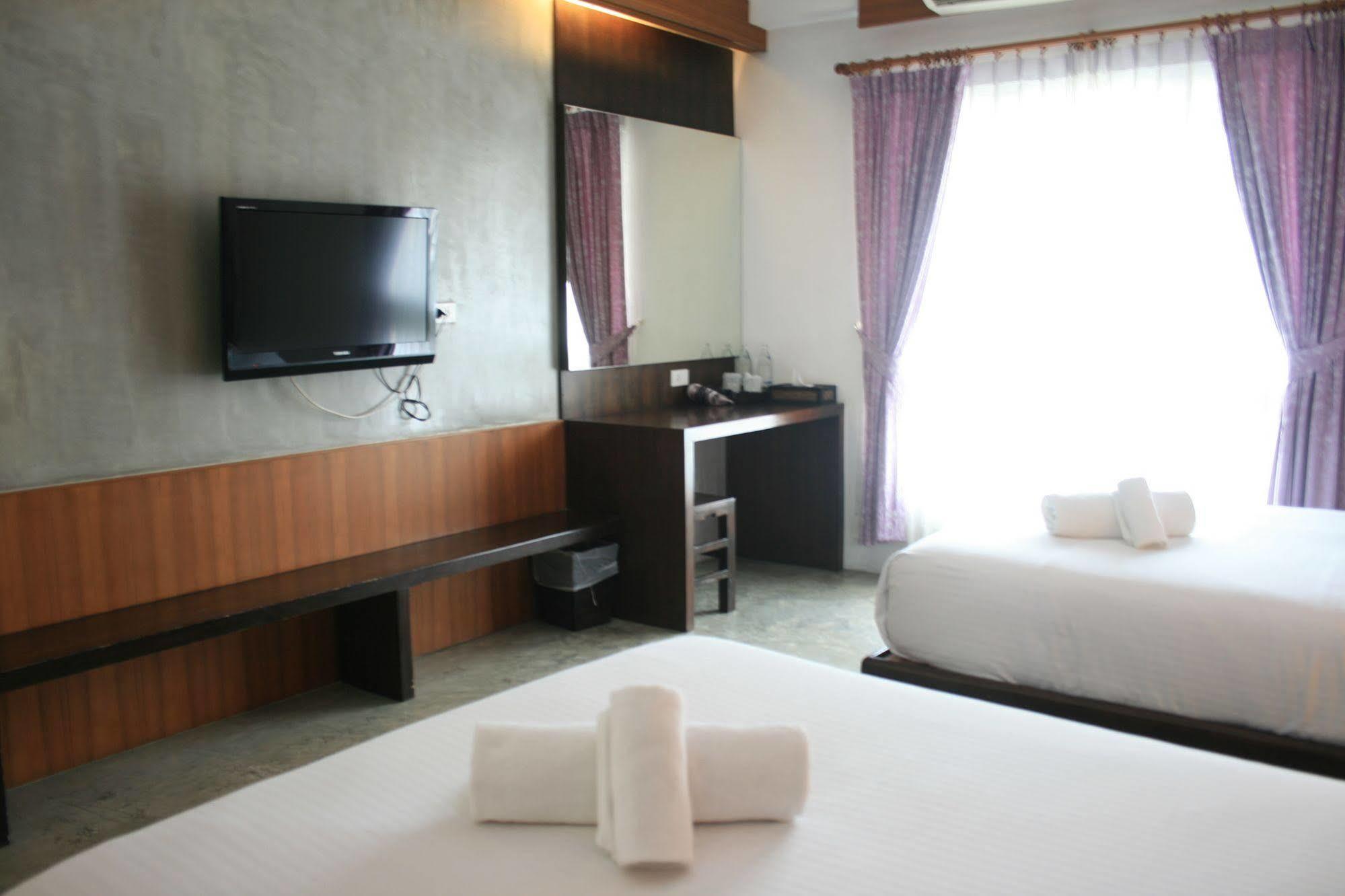 Baan Ing Ping Hotel Chiang Mai Exterior foto